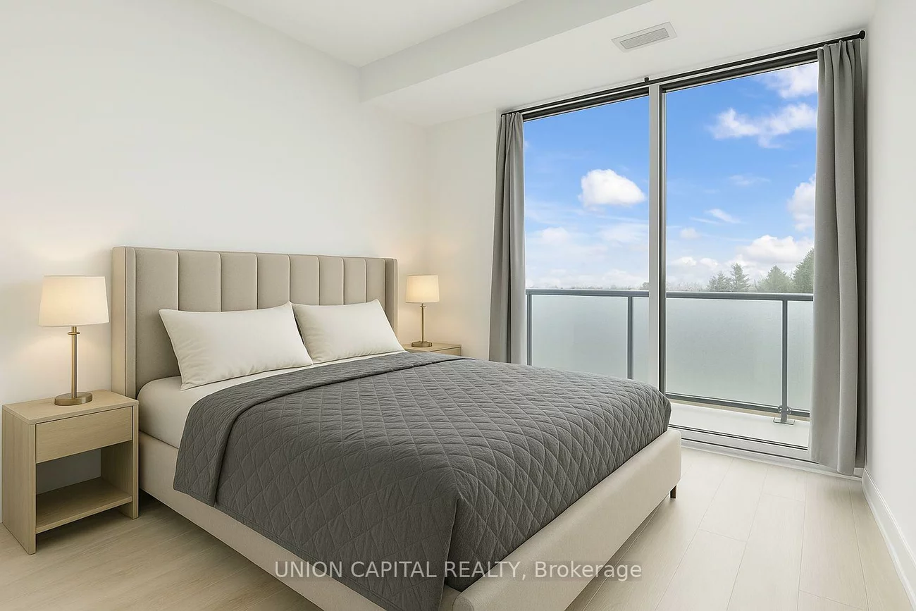 215, Lakeshore, Port Credit, Mississauga