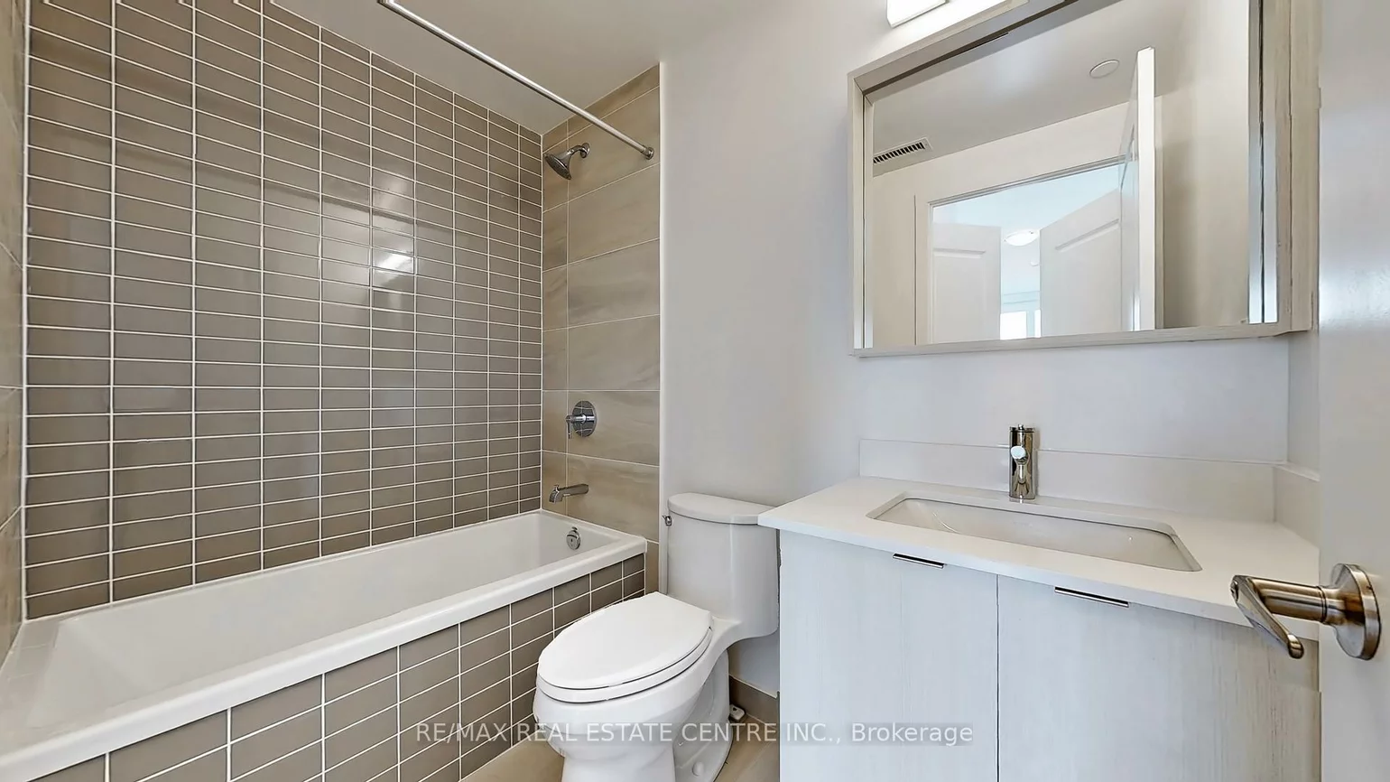 4655, Metcalfe, Central Erin Mills, Mississauga