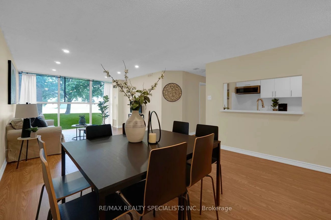35, Trailwood, Hurontario, Mississauga