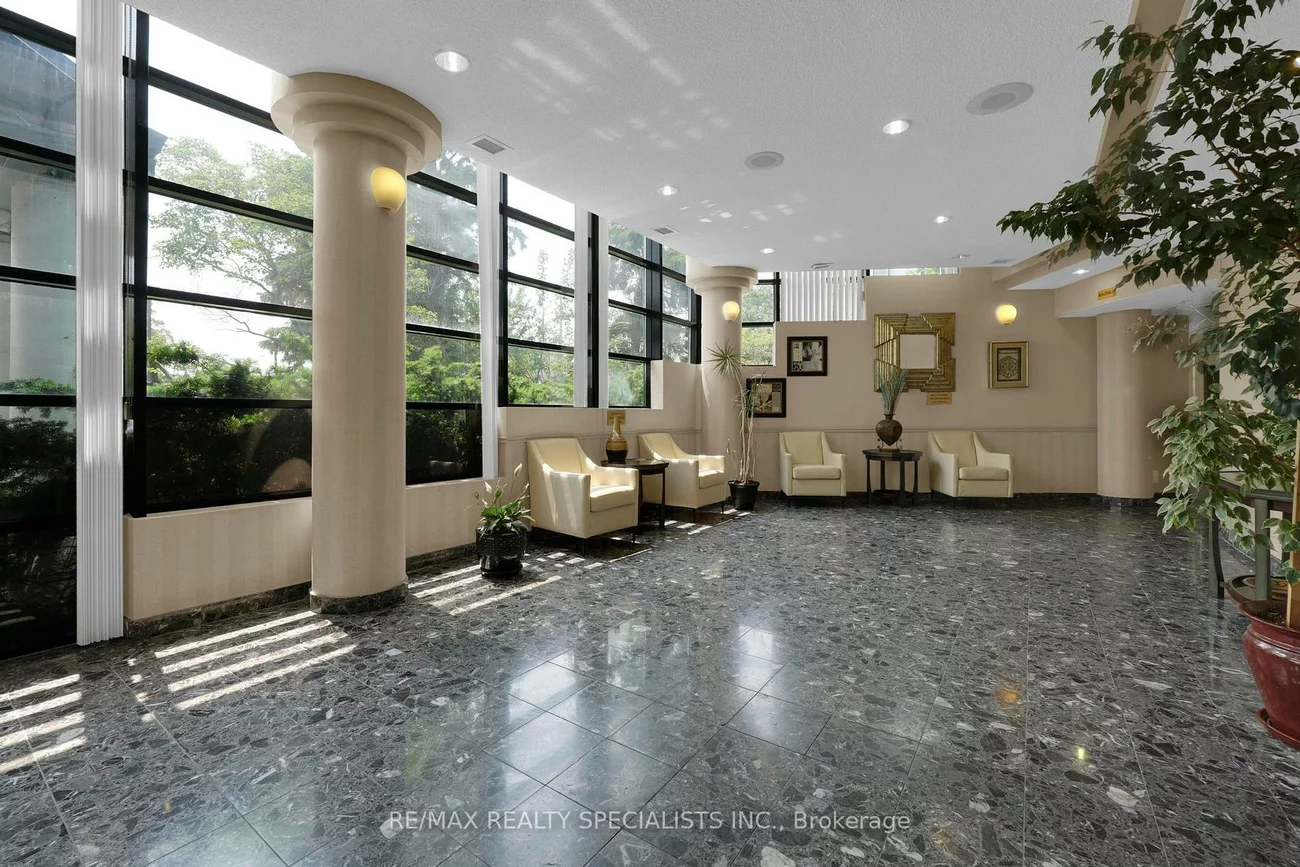 35, Trailwood, Hurontario, Mississauga