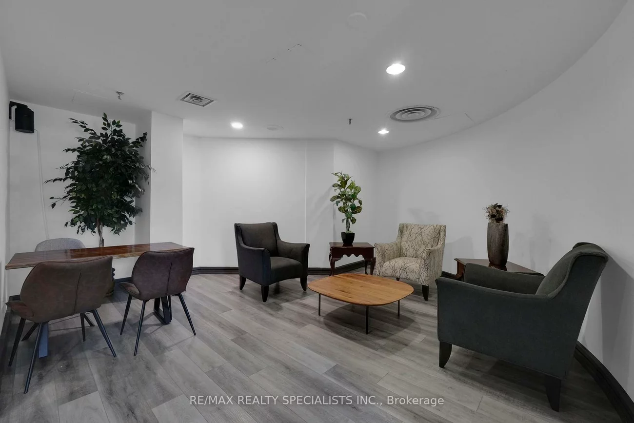35, Trailwood, Hurontario, Mississauga