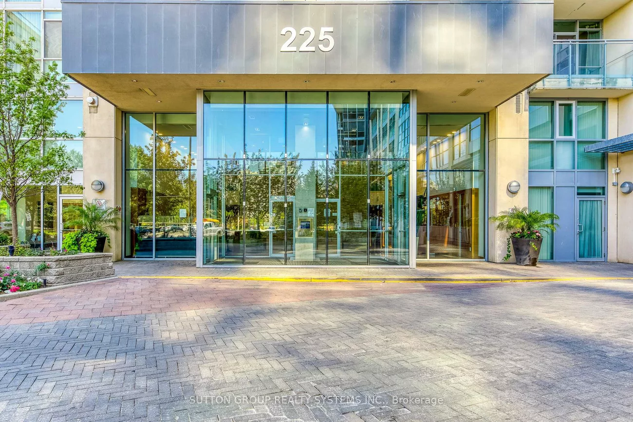 225, Webb, City Centre, Mississauga