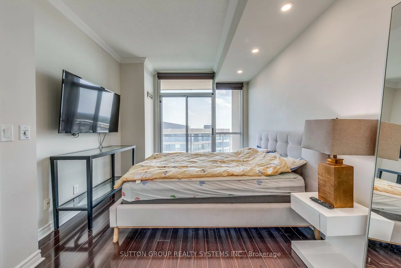 225, Webb, City Centre, Mississauga