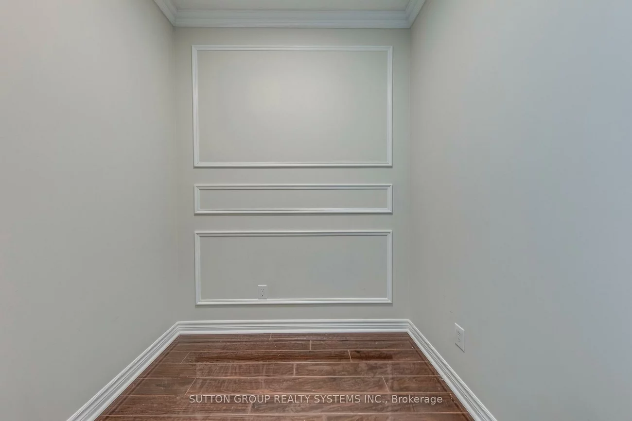 225, Webb, City Centre, Mississauga