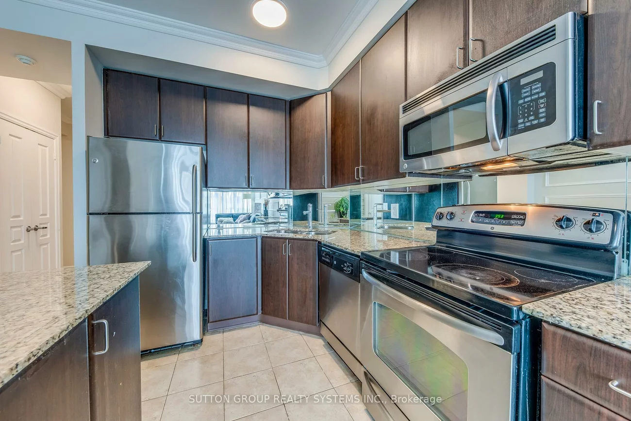 225, Webb, City Centre, Mississauga