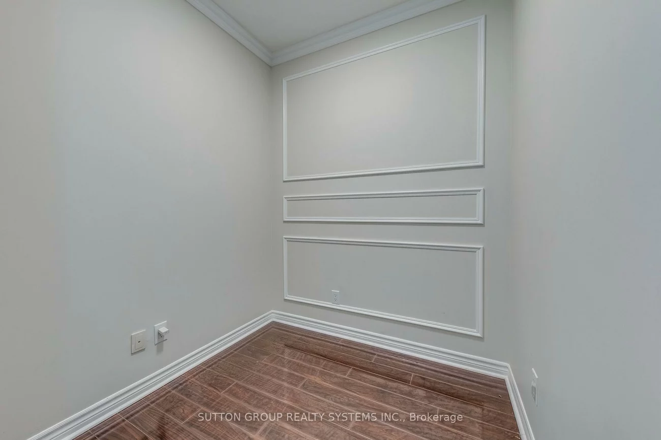 225, Webb, City Centre, Mississauga