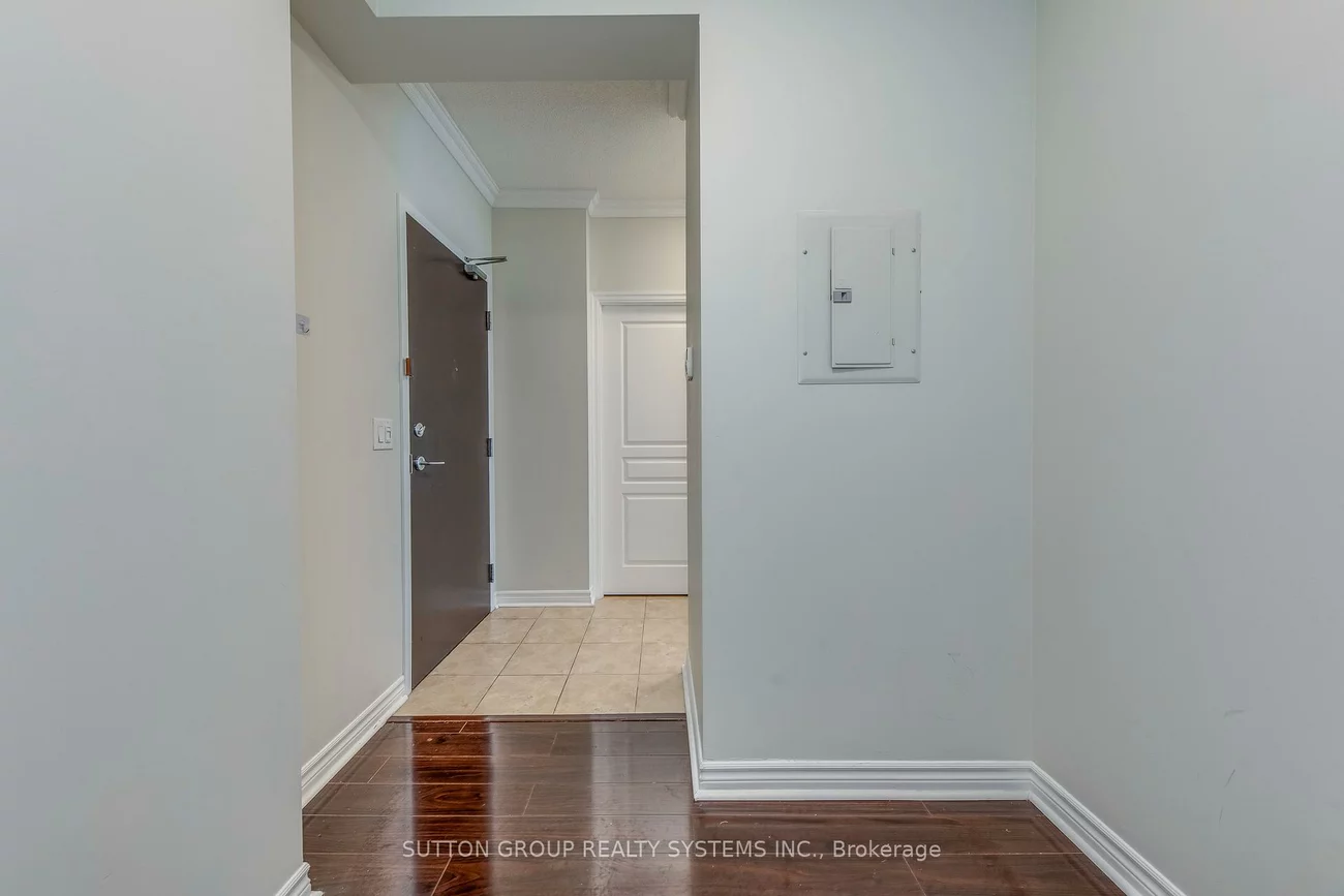 225, Webb, City Centre, Mississauga