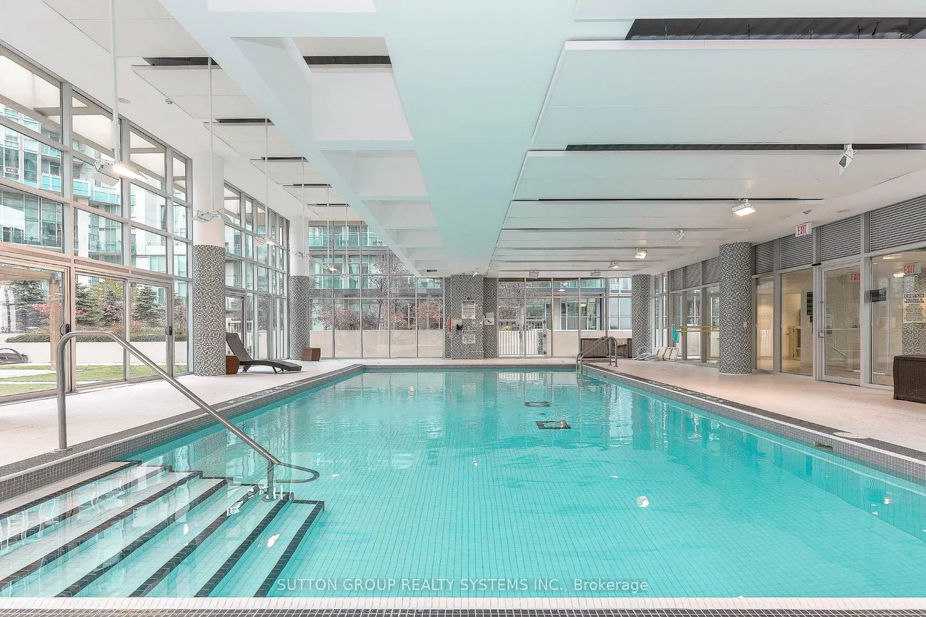 225, Webb, City Centre, Mississauga