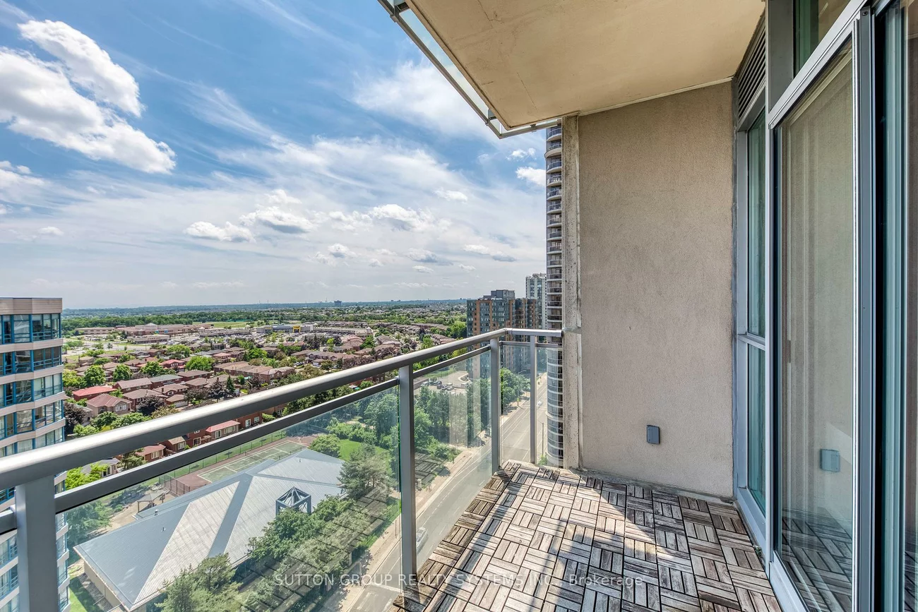 225, Webb, City Centre, Mississauga