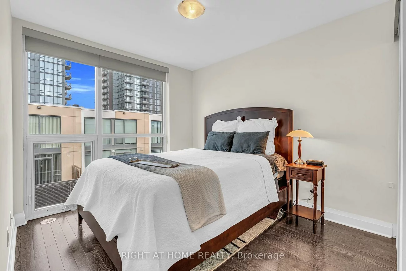 5040, Four Springs, Hurontario, Mississauga