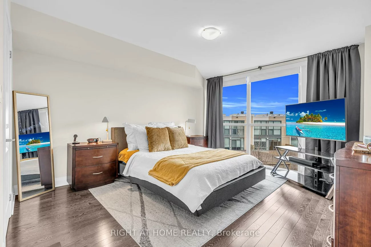 5040, Four Springs, Hurontario, Mississauga