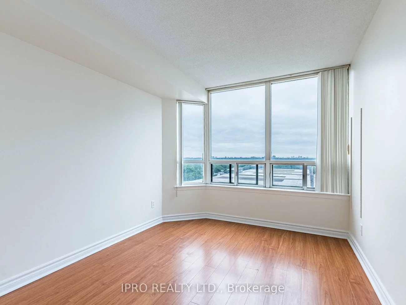 135, Hillcrest, Cooksville, Mississauga