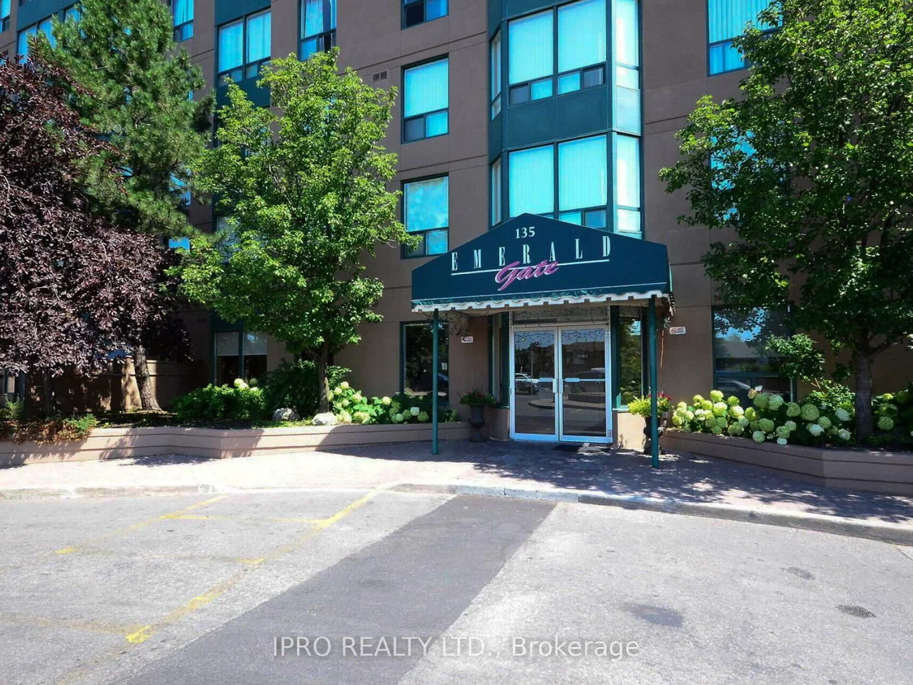135, Hillcrest, Cooksville, Mississauga