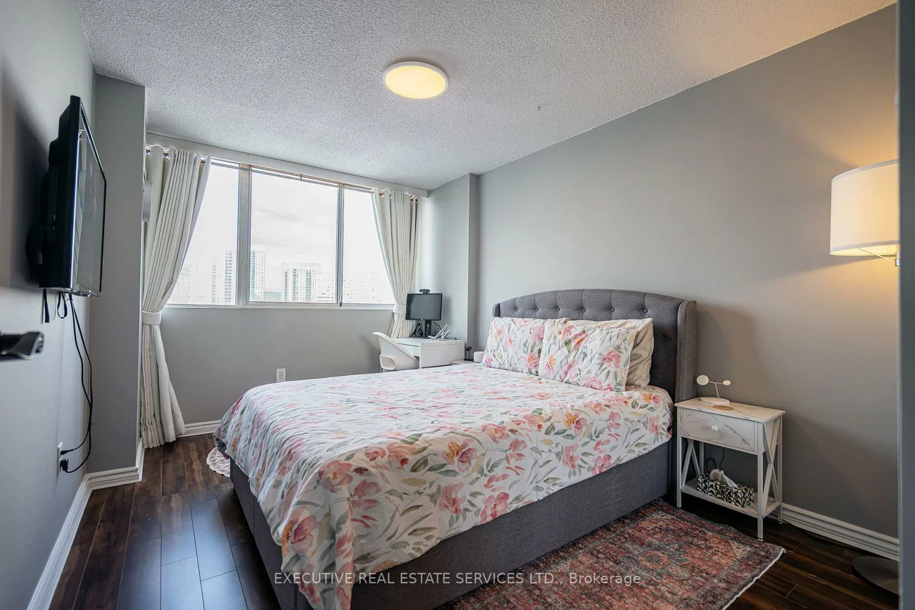 3590, Kaneff, Mississauga Valleys, Mississauga
