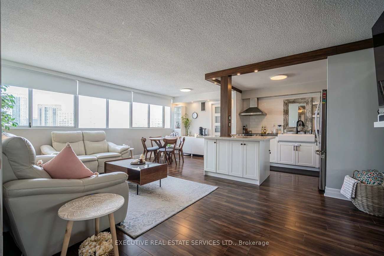 3590, Kaneff, Mississauga Valleys, Mississauga