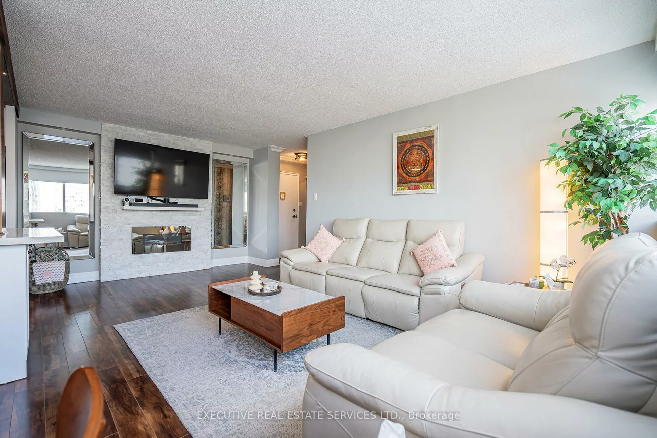 3590, Kaneff, Mississauga Valleys, Mississauga