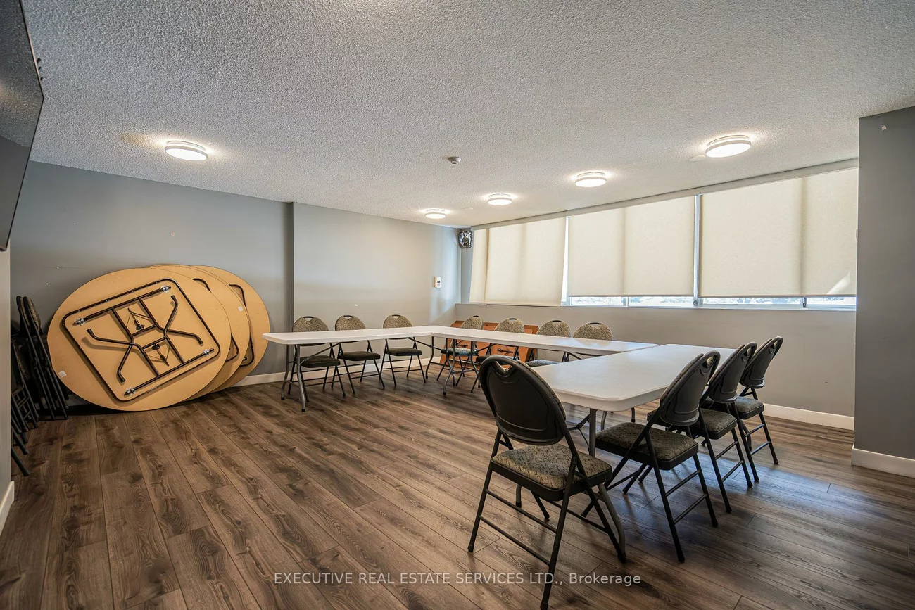 3590, Kaneff, Mississauga Valleys, Mississauga