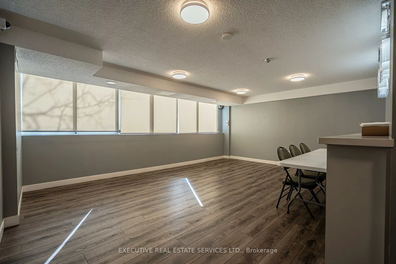 3590, Kaneff, Mississauga Valleys, Mississauga
