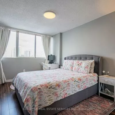 3590, Kaneff, Mississauga Valleys, Mississauga