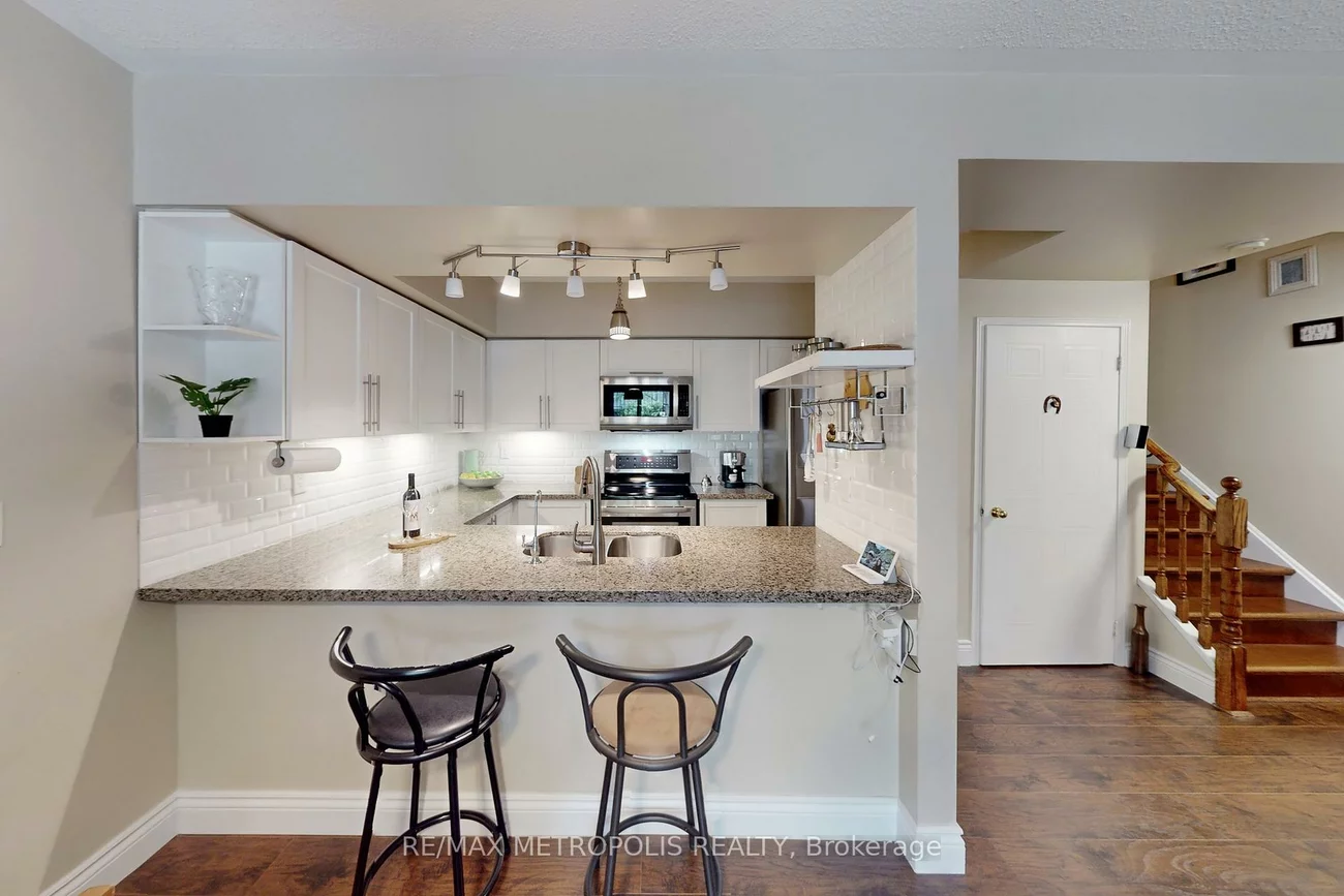 99, Bristol, Hurontario, Mississauga