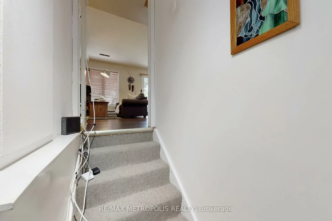 99, Bristol, Hurontario, Mississauga