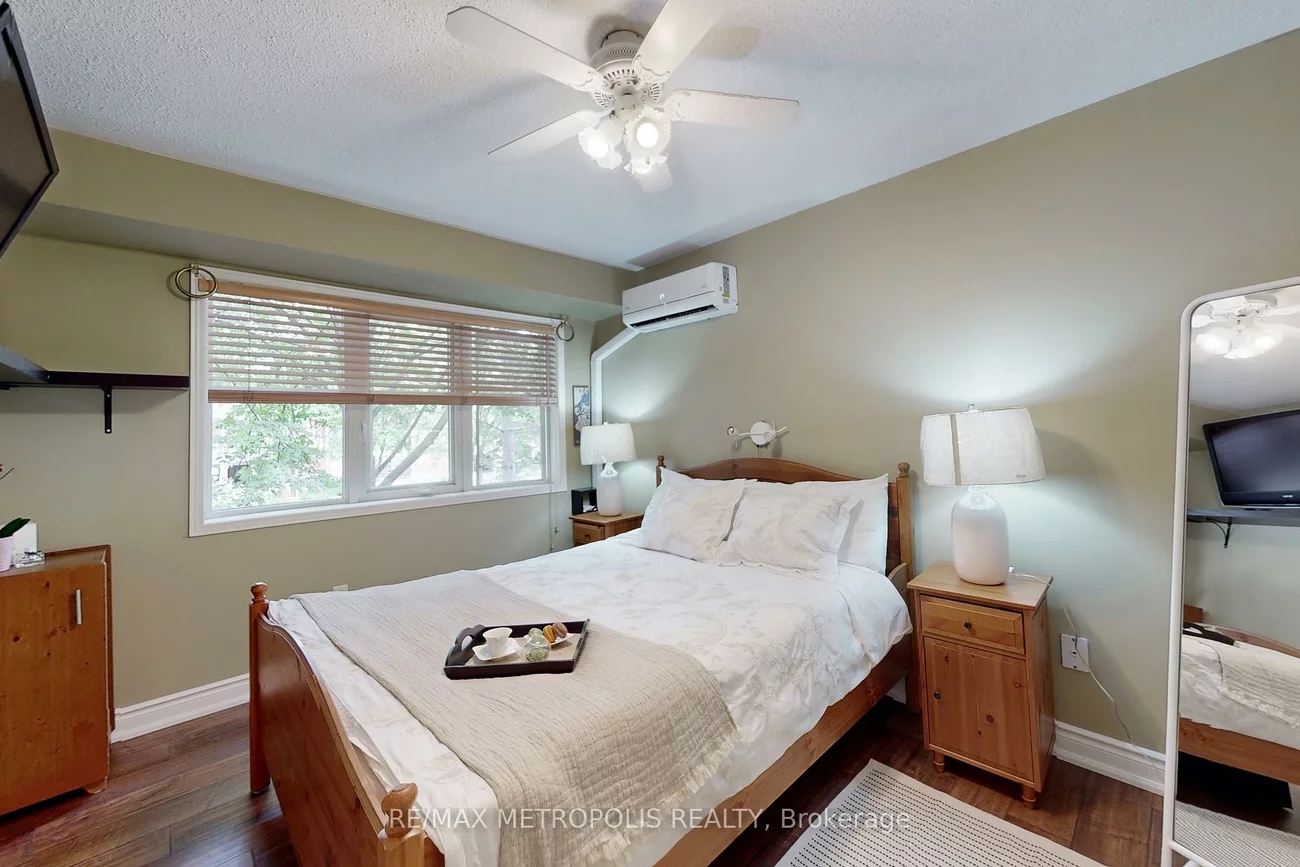 99, Bristol, Hurontario, Mississauga