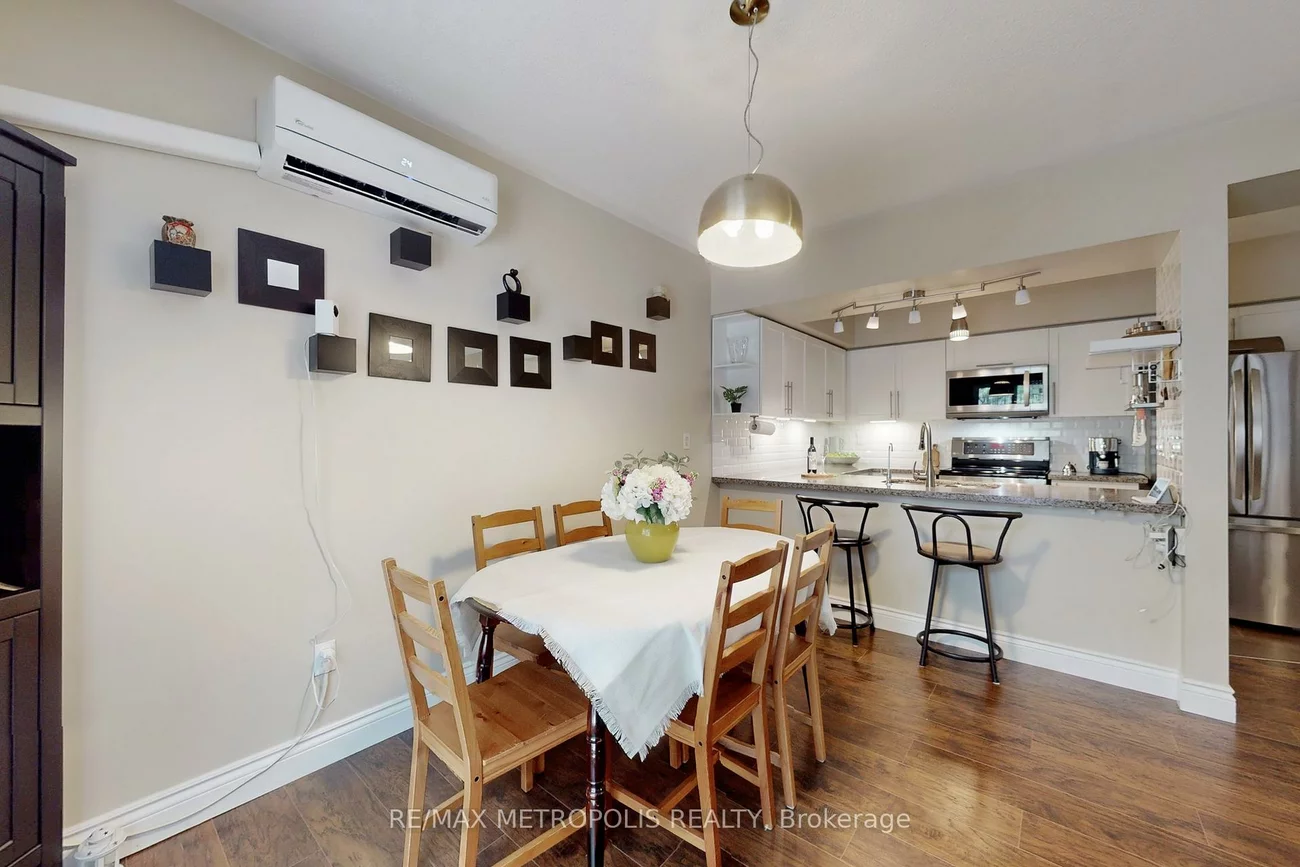 99, Bristol, Hurontario, Mississauga