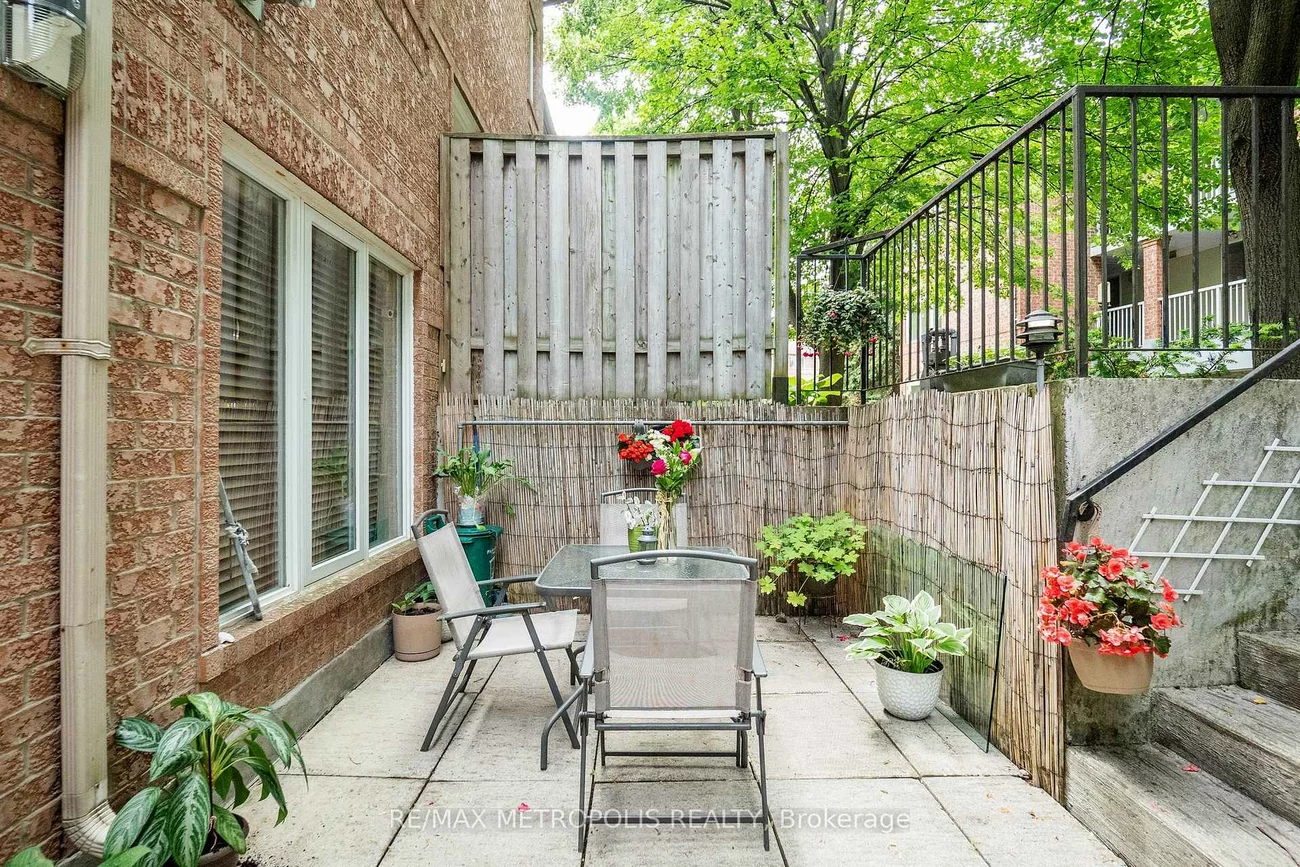 99, Bristol, Hurontario, Mississauga