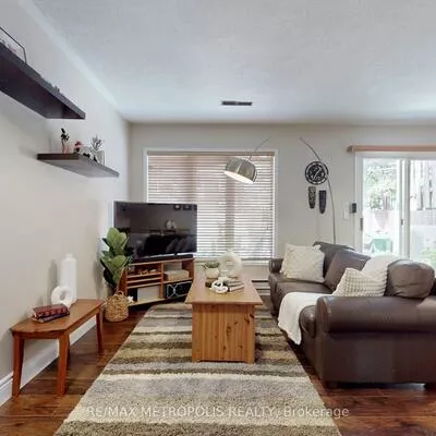 99, Bristol, Hurontario, Mississauga
