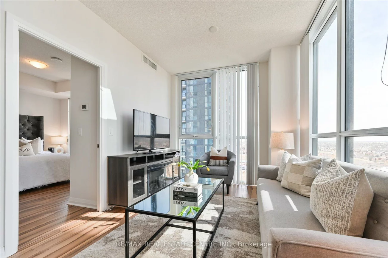 55, Eglinton, Hurontario, Mississauga