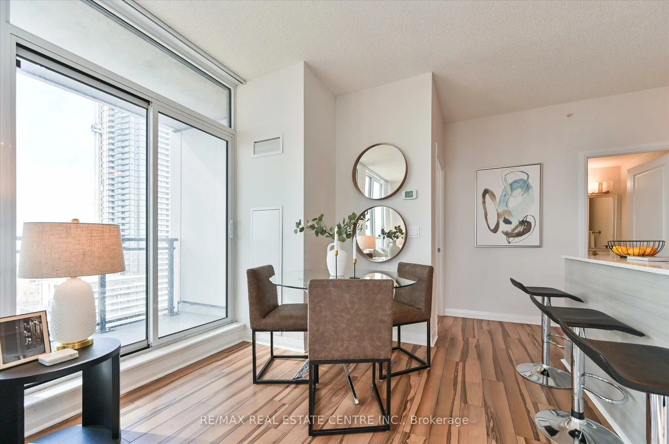 55, Eglinton, Hurontario, Mississauga