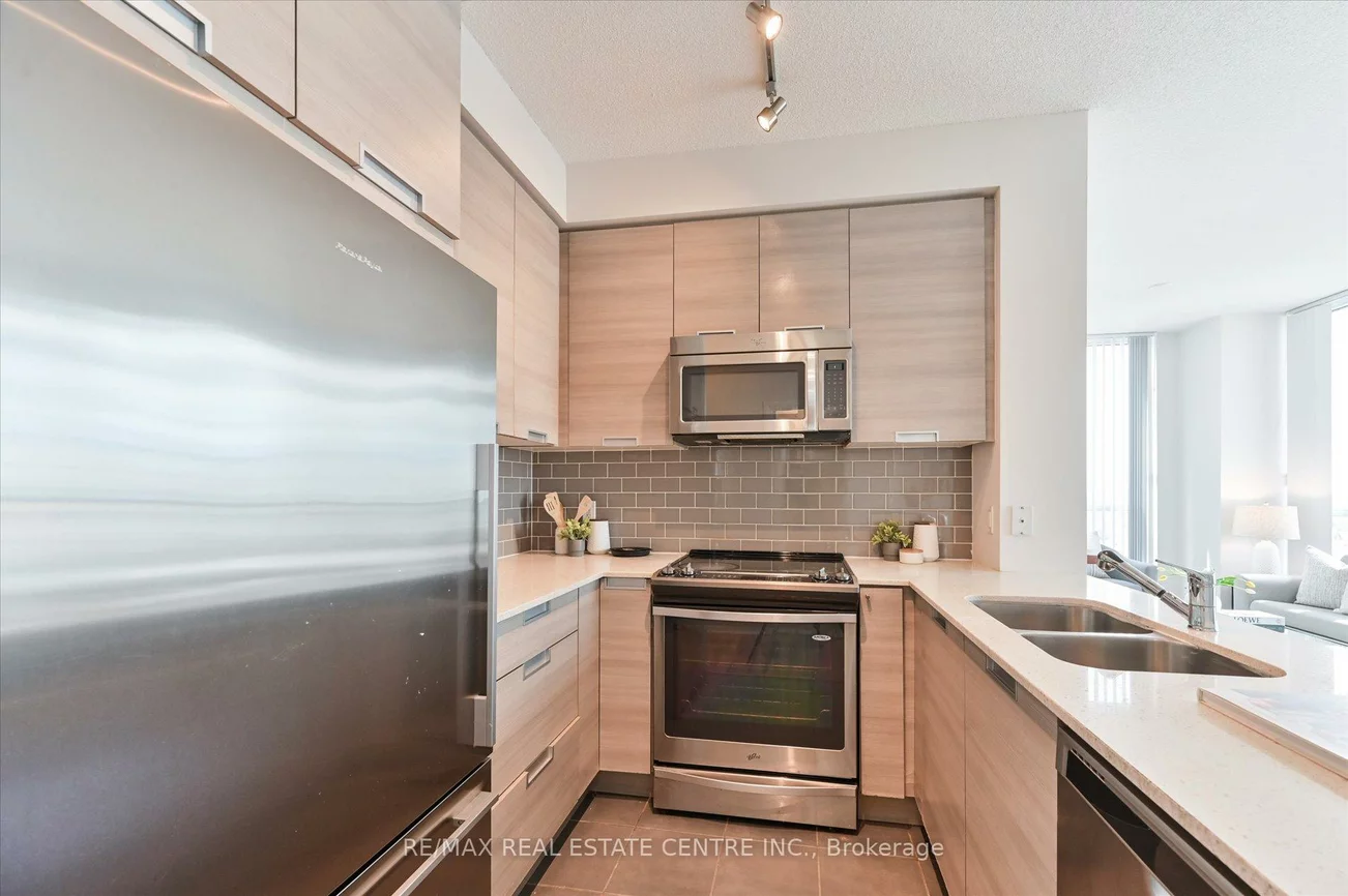 55, Eglinton, Hurontario, Mississauga