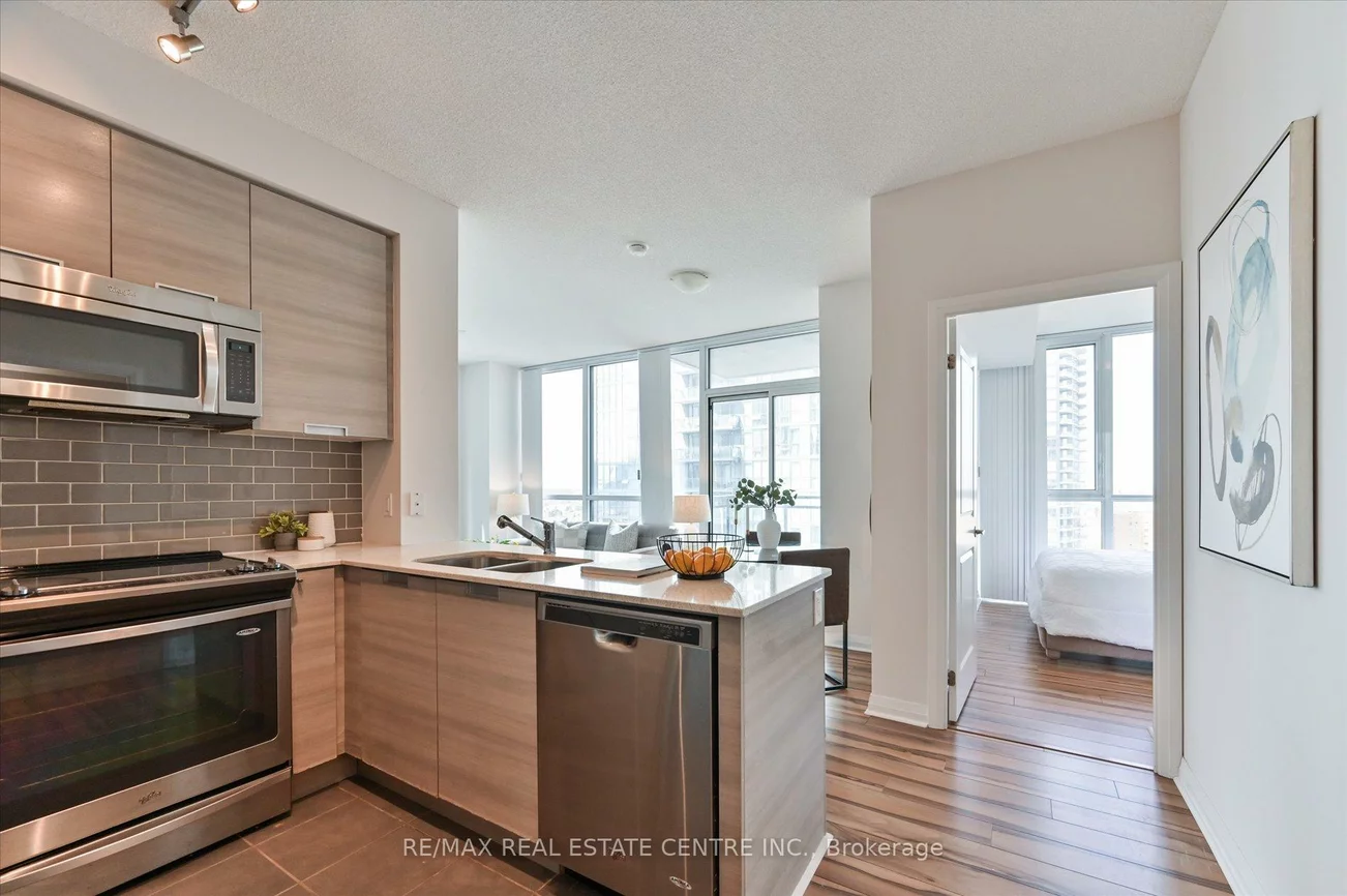 55, Eglinton, Hurontario, Mississauga
