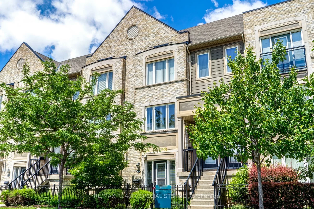 2915, Hazelton, Central Erin Mills, Mississauga