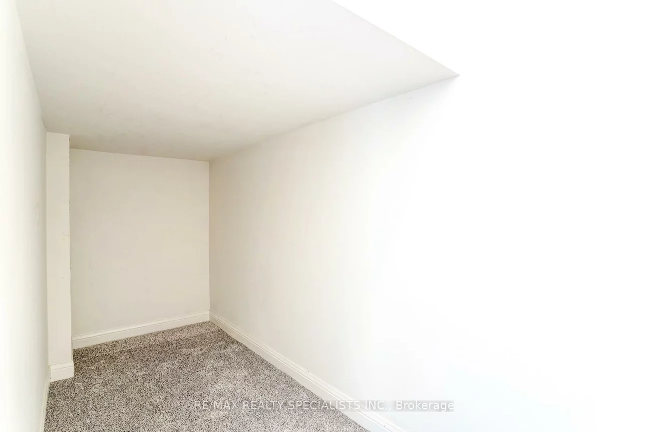 2915, Hazelton, Central Erin Mills, Mississauga