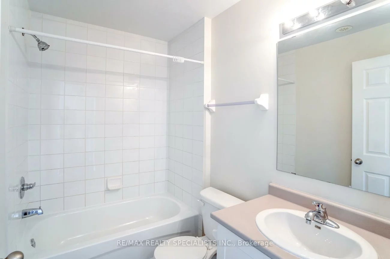 2915, Hazelton, Central Erin Mills, Mississauga