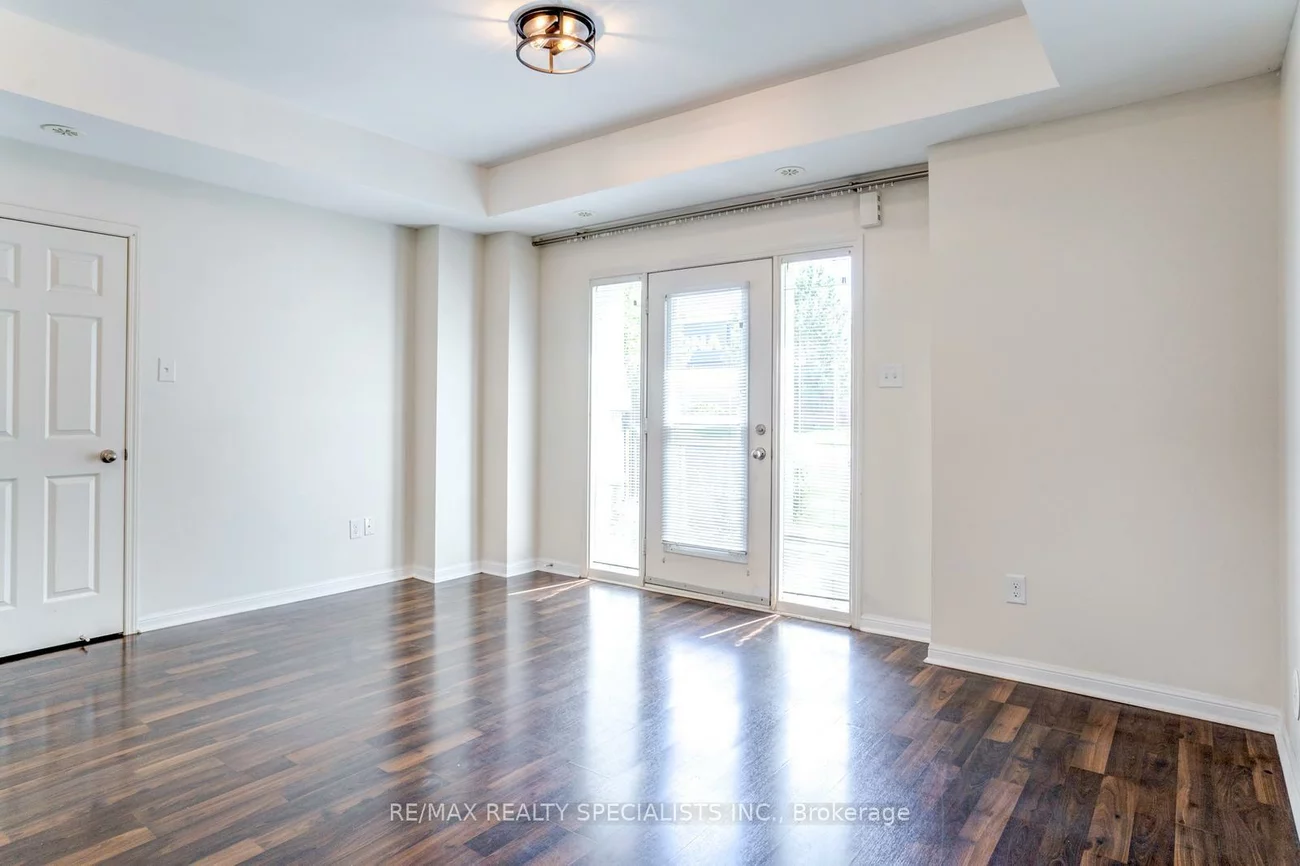 2915, Hazelton, Central Erin Mills, Mississauga