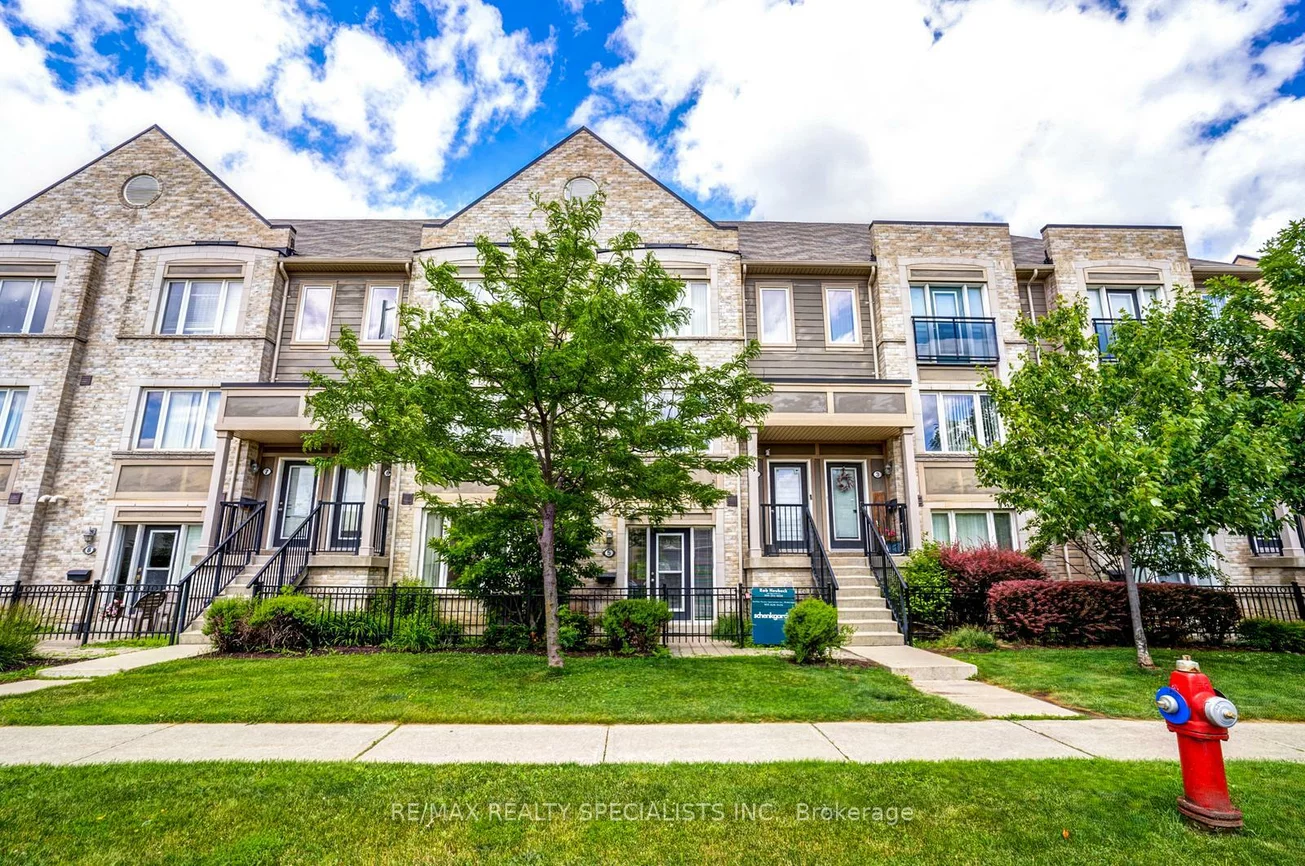 2915, Hazelton, Central Erin Mills, Mississauga