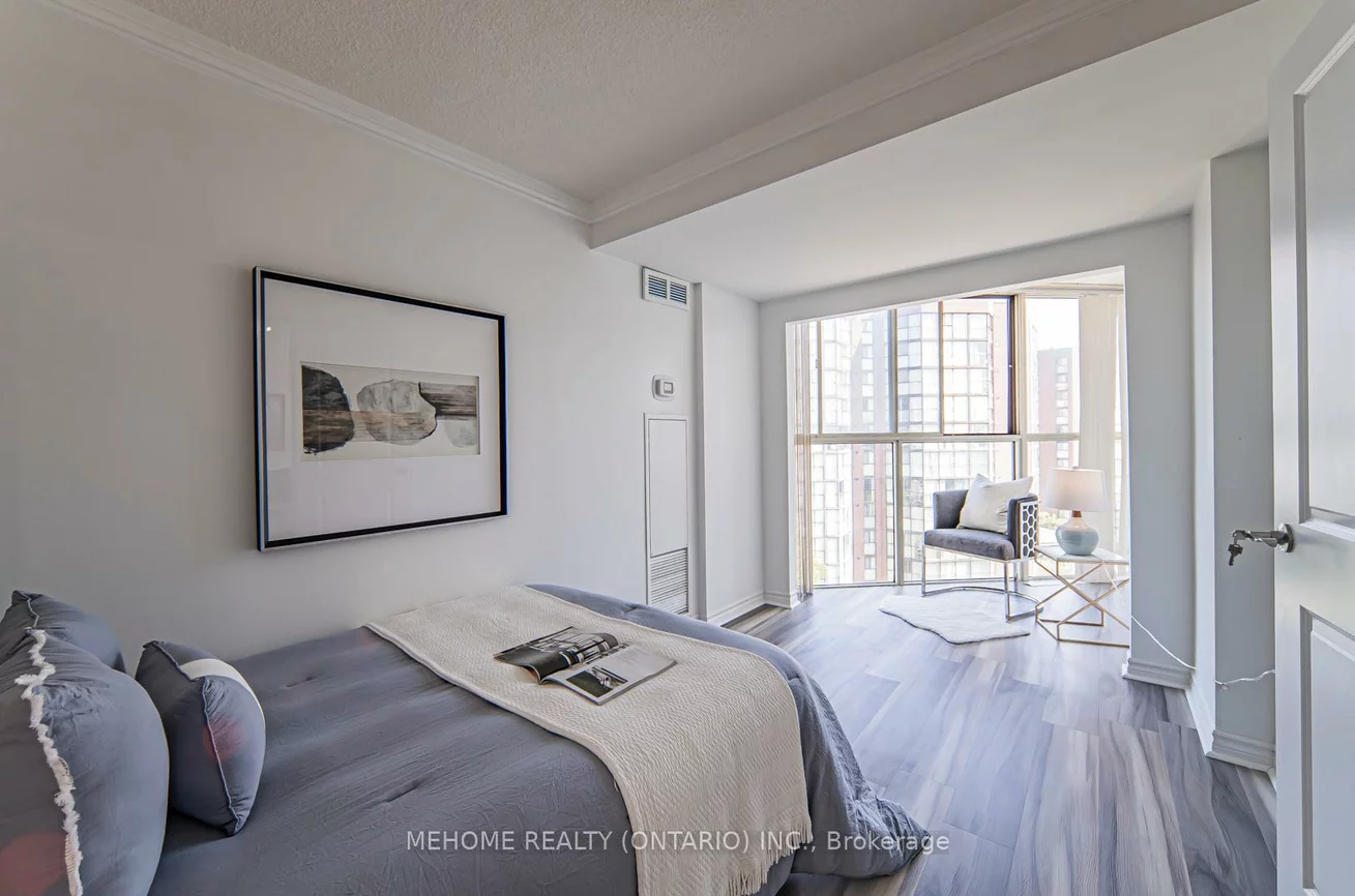 2091, Hurontario, Cooksville, Mississauga