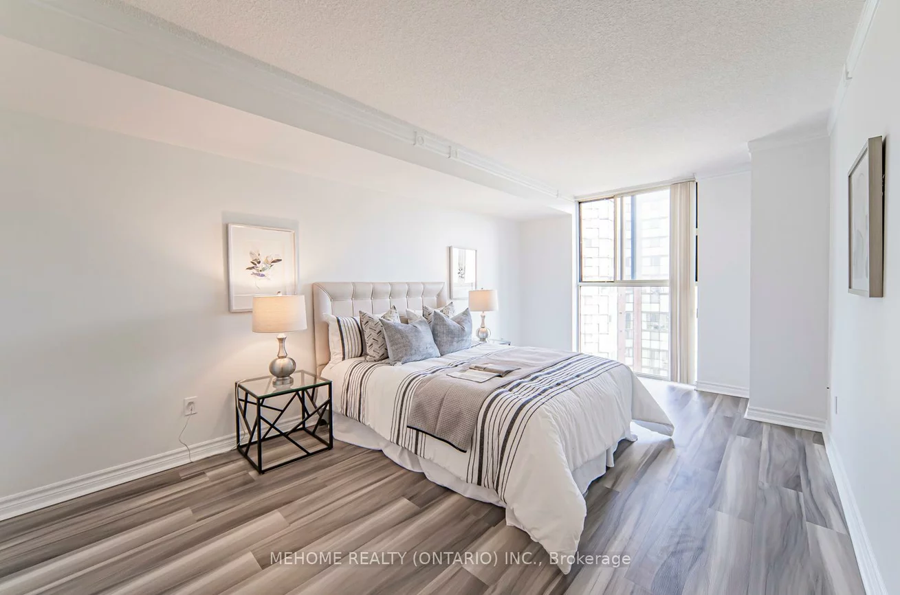 2091, Hurontario, Cooksville, Mississauga