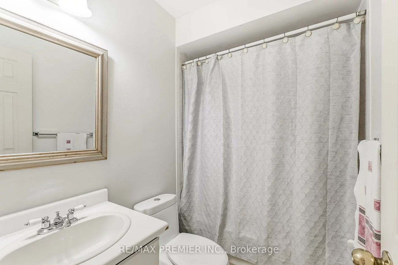 3600, Colonial, Erin Mills, Mississauga
