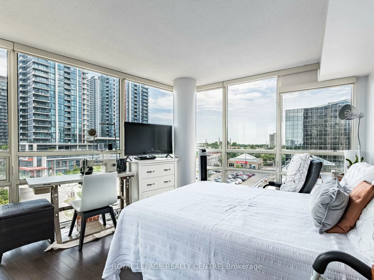 50, Eglinton, Hurontario, Mississauga