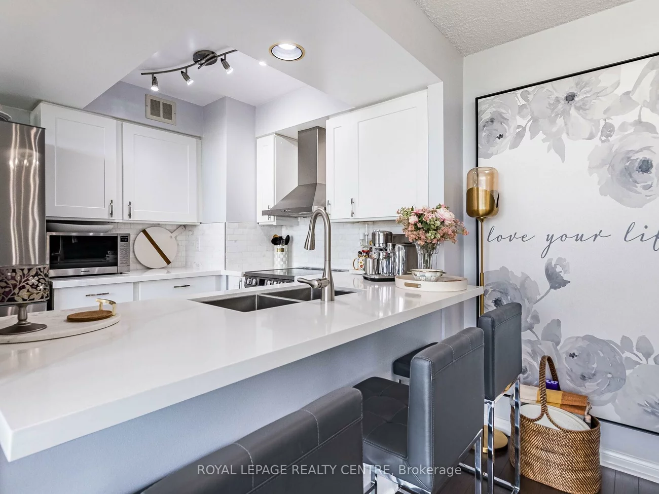 50, Eglinton, Hurontario, Mississauga