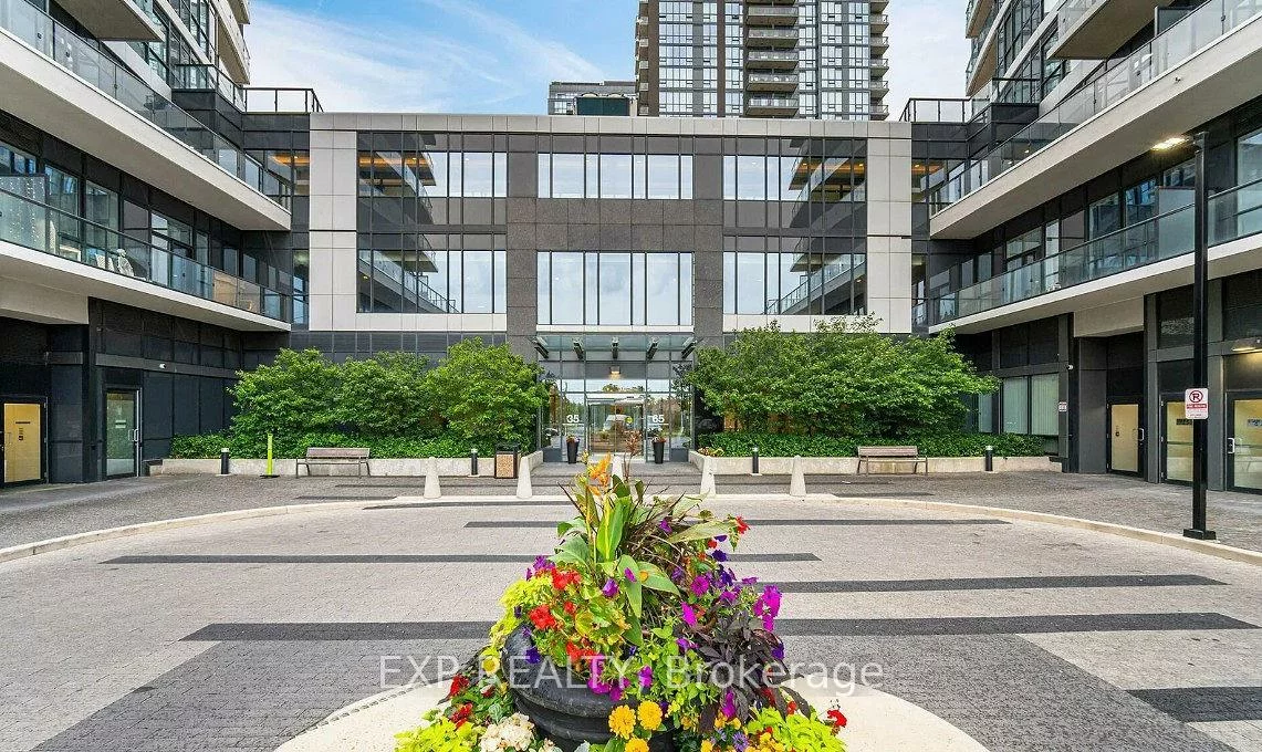 35, Watergarden, Hurontario, Mississauga