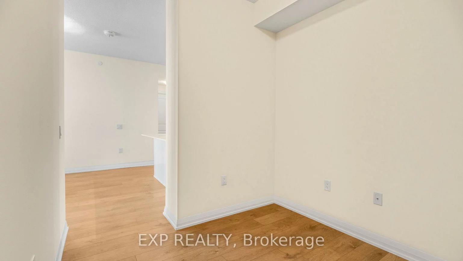 35, Watergarden, Hurontario, Mississauga