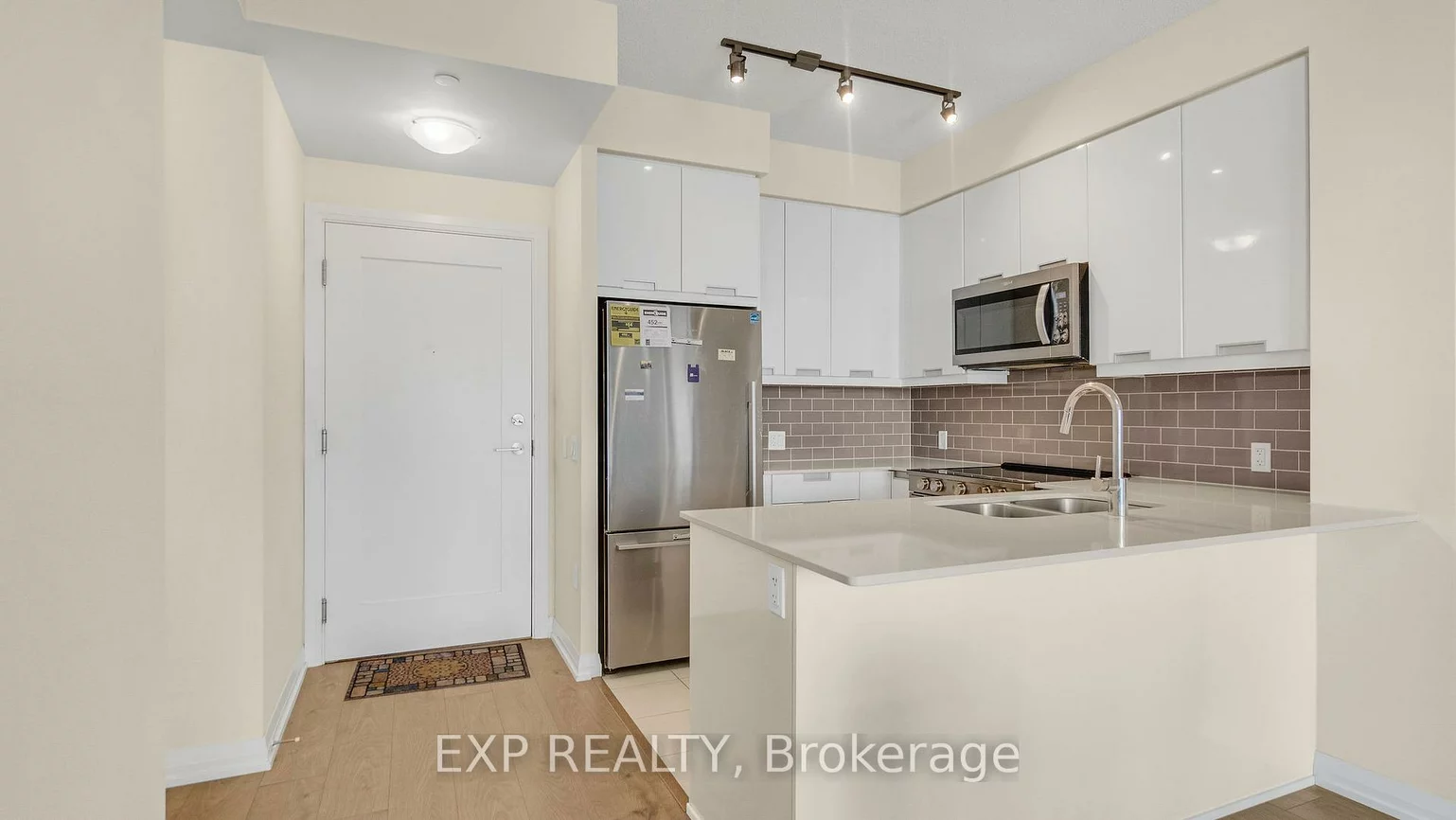 35, Watergarden, Hurontario, Mississauga