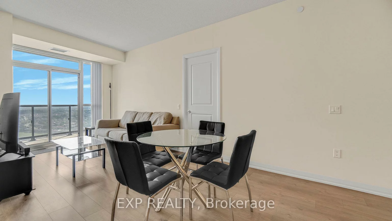 35, Watergarden, Hurontario, Mississauga
