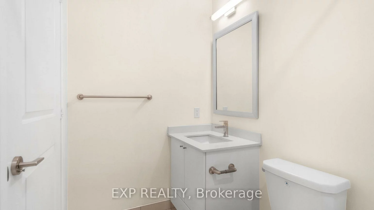 35, Watergarden, Hurontario, Mississauga