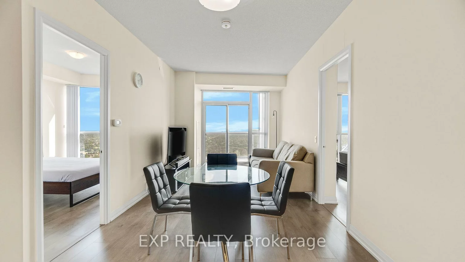 35, Watergarden, Hurontario, Mississauga