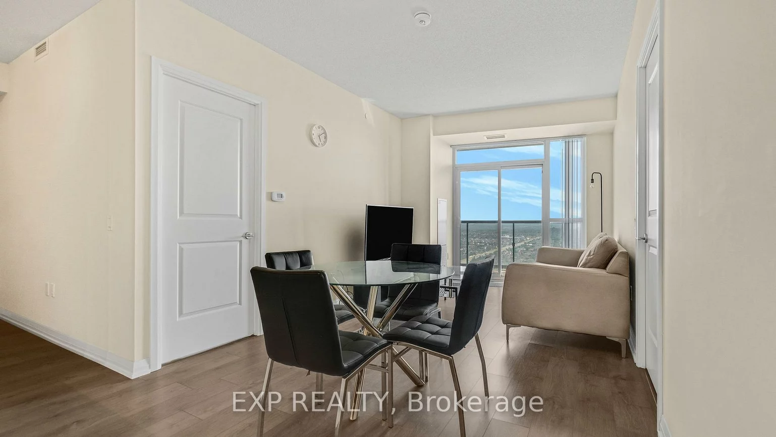 35, Watergarden, Hurontario, Mississauga